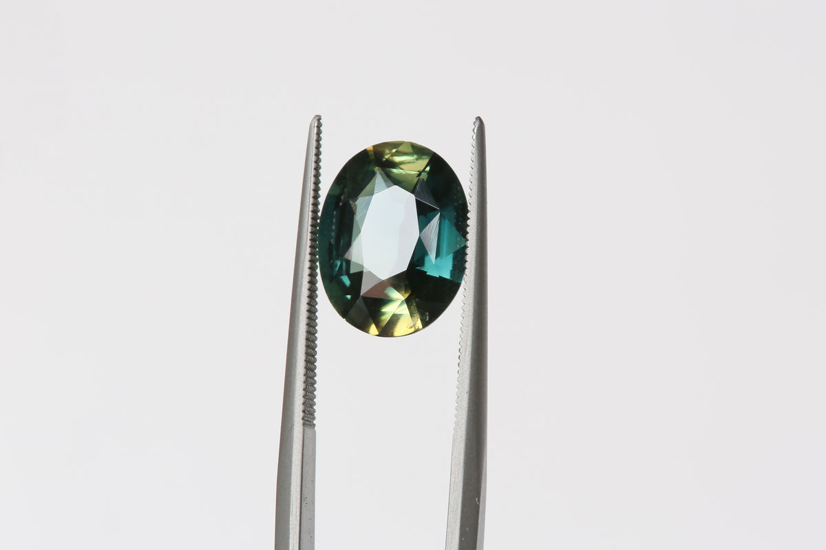 3.57 Carat Natural Parti Teal and Yellow Oval Cut Sapphire