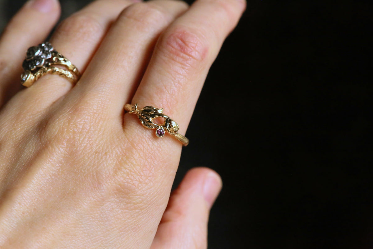 The Tulip and The Bee Ring