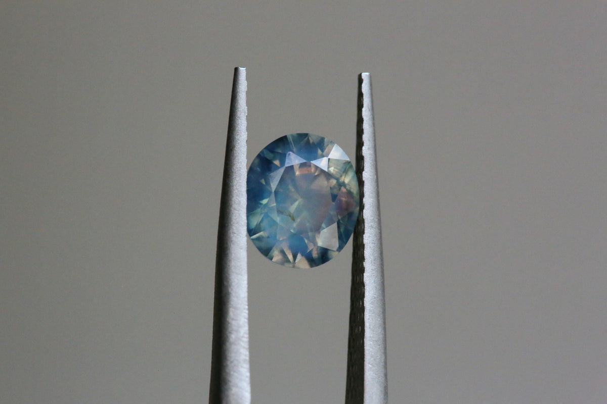 1.75 carat Teal Opalescent Oval Sapphire