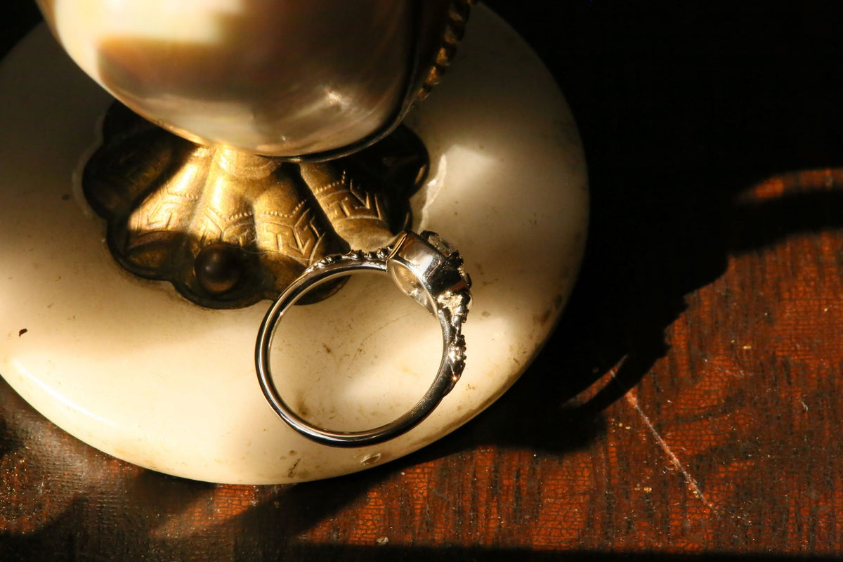 The Fable Luxe Halo Setting Only