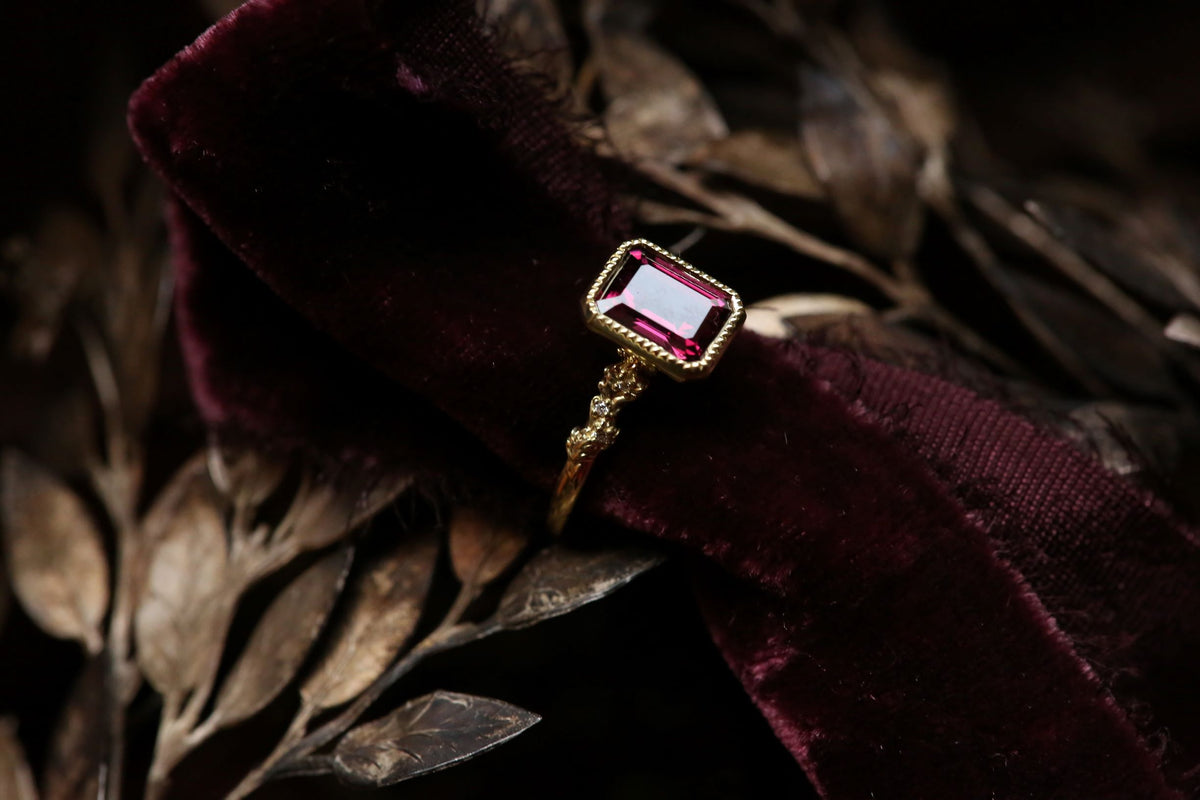 The Cocooned Fable Luxe with Emerald Cut Rhodolite Garnet