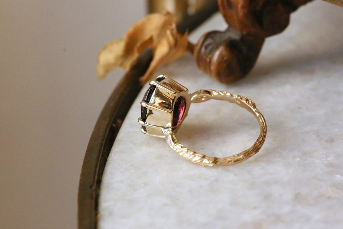 The Solstice Ring in Spiced Berry Spinel