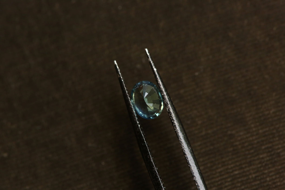 RESERVED FOR L 1.37 carats Oval Cut Teal Blue Sapphire