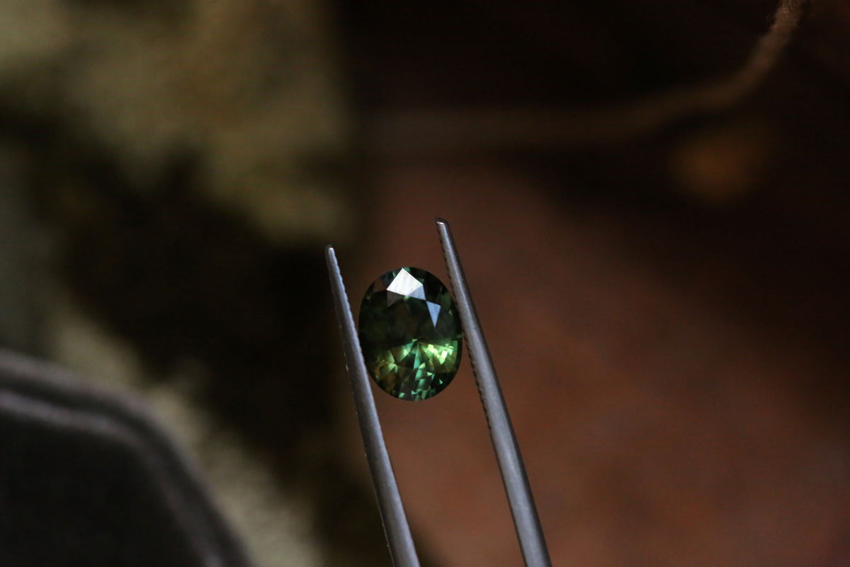 2.16 carats Forest Green Oval Sapphire
