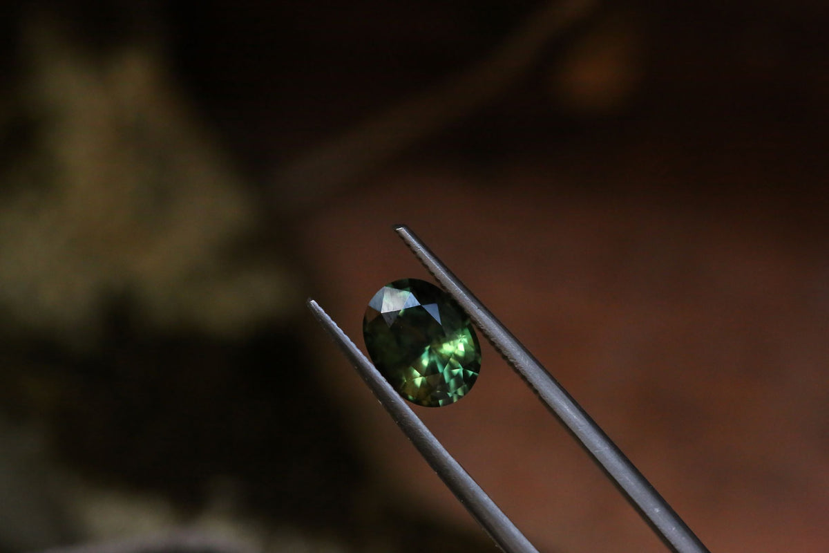 2.16 carats Forest Green Oval Sapphire